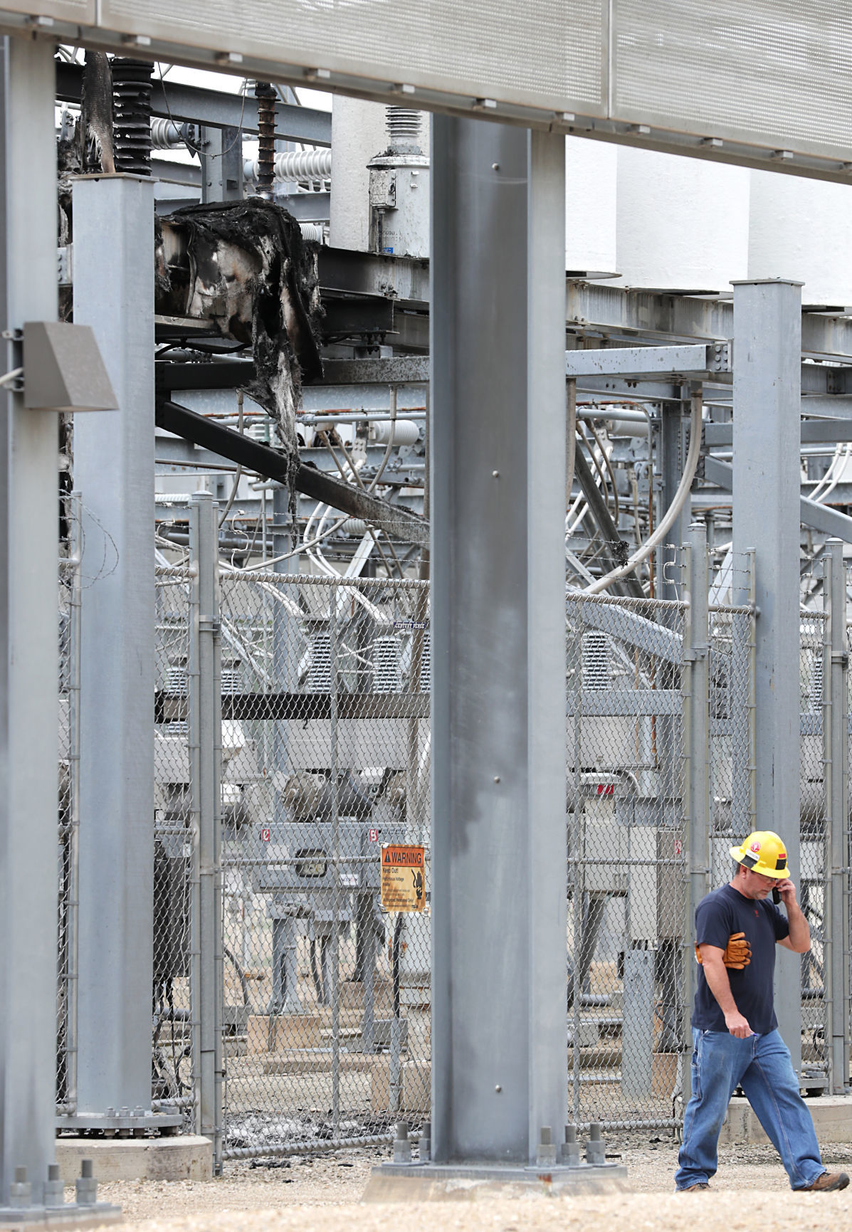 Explosion and fire Downtown leaves thousands without power